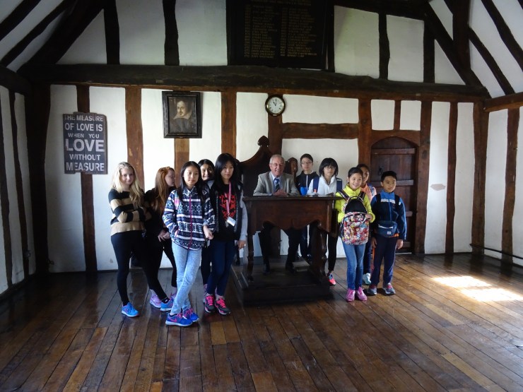 28Denis 'in the chair'